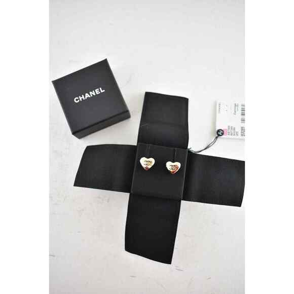 Chanel 22C Heart Shape Gold Black CC Interlocking Logo Statement Stud Earrings - Picture 2 of 12